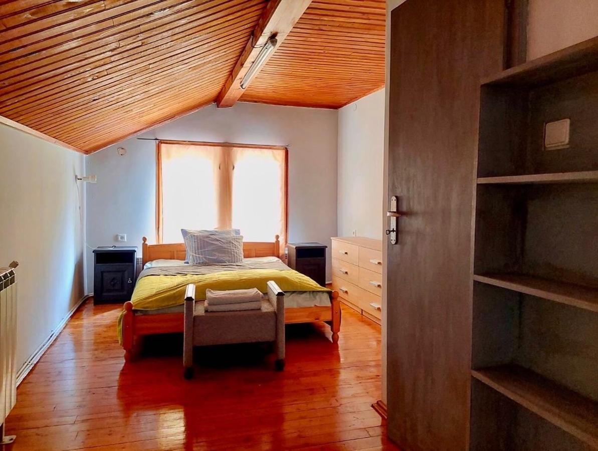 Luylyana Guesthouse Ribarica Exteriér fotografie