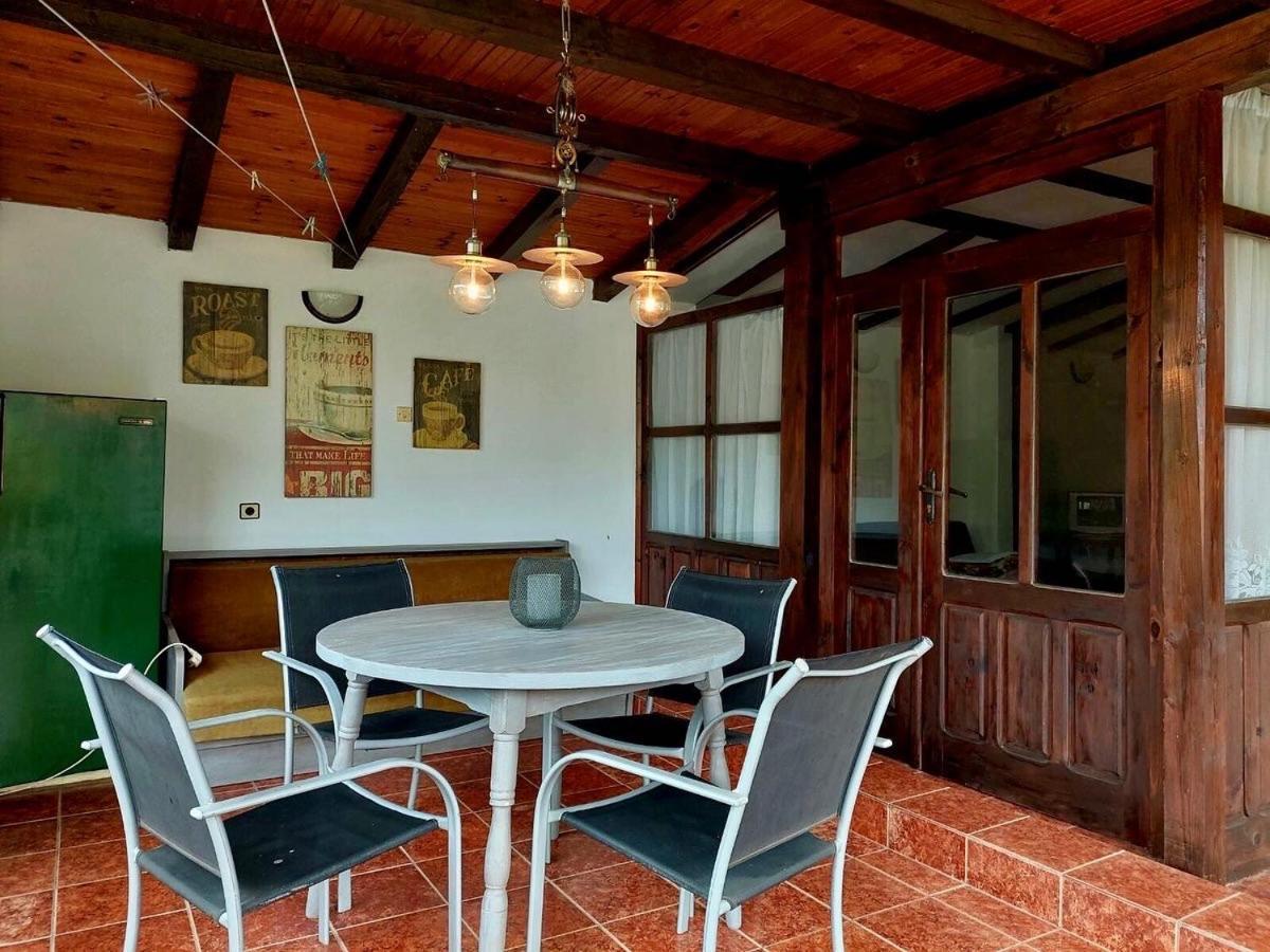 Luylyana Guesthouse Ribarica Exteriér fotografie