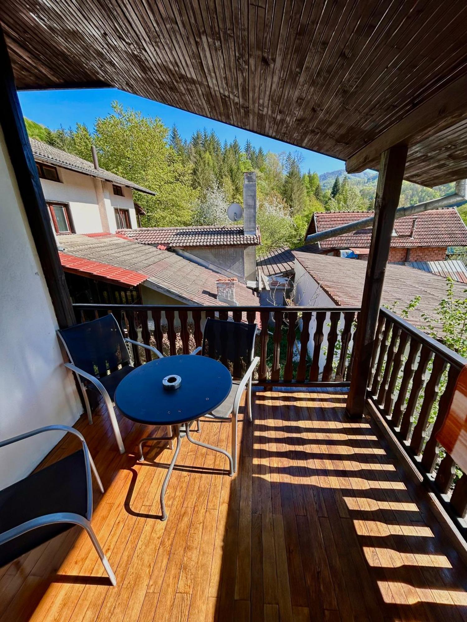Luylyana Guesthouse Ribarica Exteriér fotografie